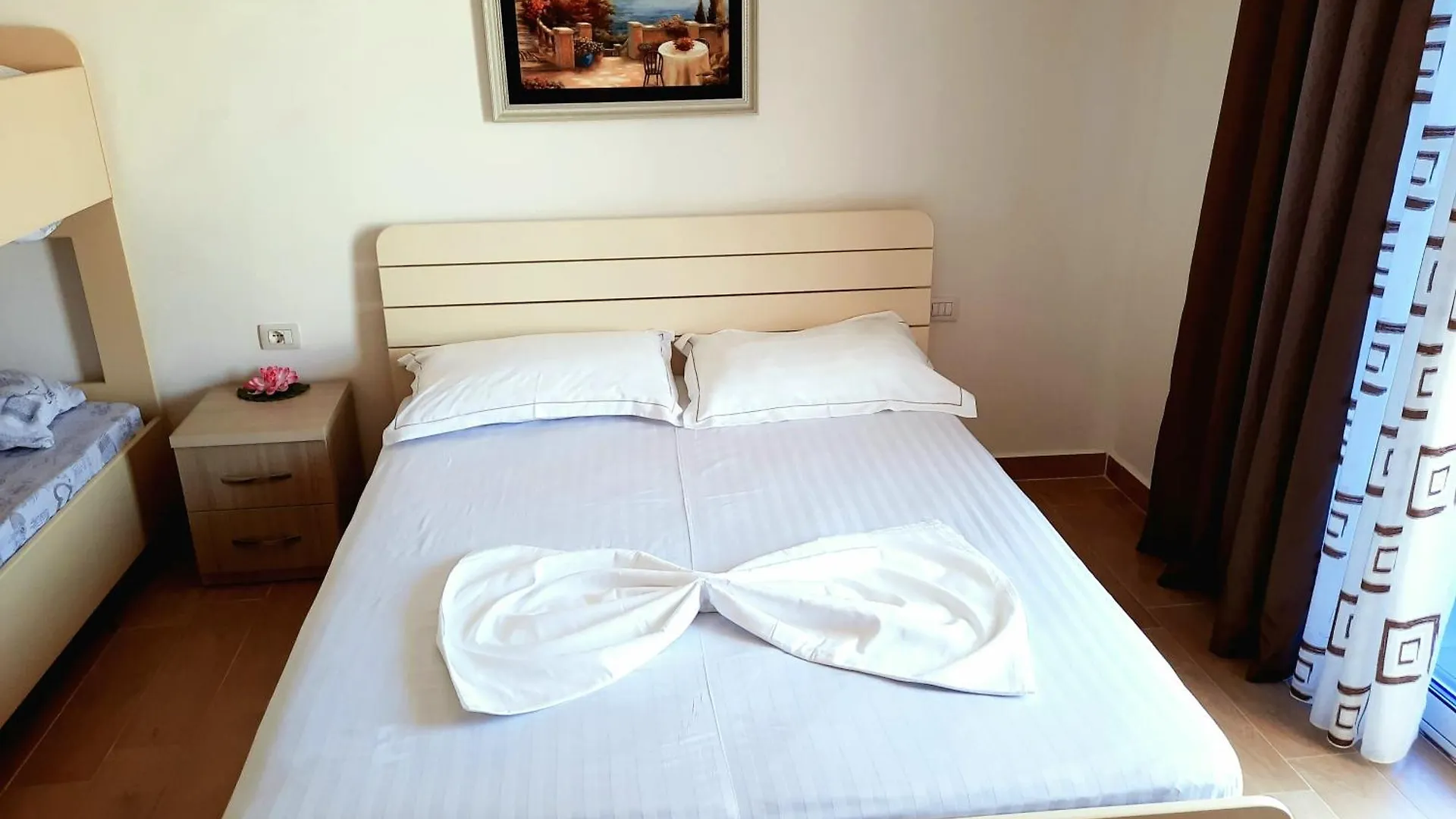 Soleil Summer Apartments Golem